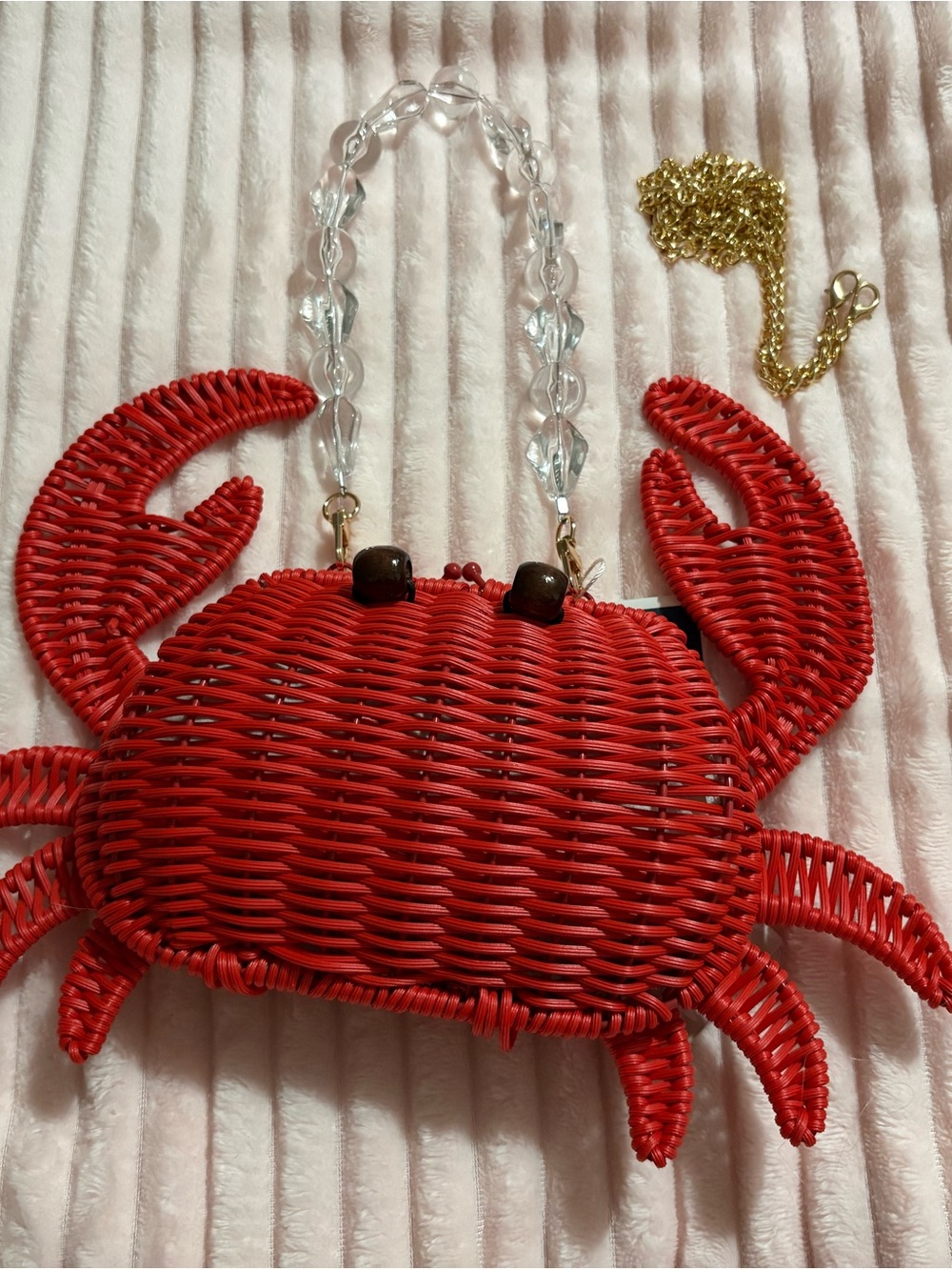 Tommy Bahama Red Woven Crab Crossbody Bag with Clear Beaded Handle - Picture 5 of 5